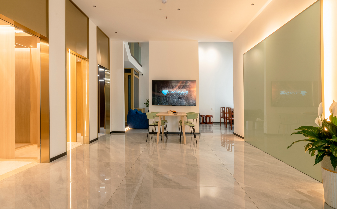 FRANZ experience hall with 360° VR showroom tour